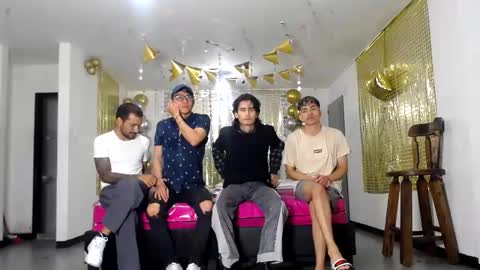 Snapshot of crismens chatting on 02/15/25, 03:09 crismens online show from 02/15/25, 03:09