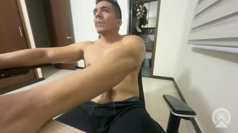 crispin_789 online show from 04/16/26, 02:01