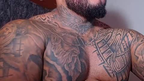 Snapshot of criss_zander202 chatting on 12/30/24, 07:00 criss zander online show from 12/30/24, 07:00