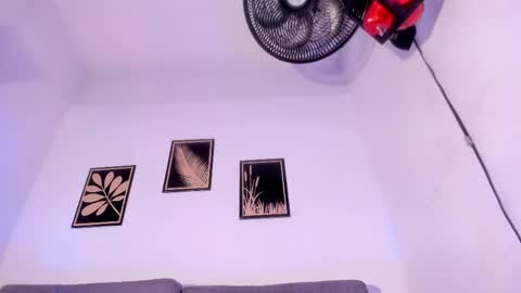 criss_zuri online show from 05/06/26, 11:59