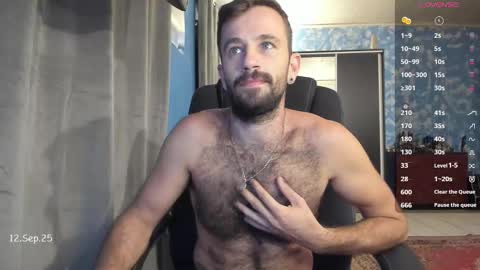 Snapshot of crissstud chatting on 09/11/25, 10:10 Criss online show from 09/11/25, 10:10