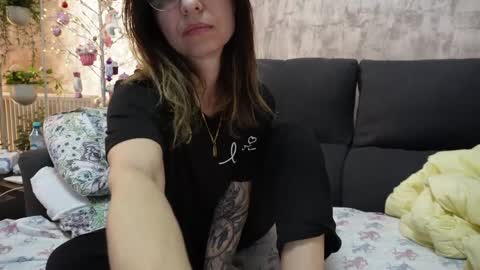 crissy_love online show from 01/16/25, 08:11
