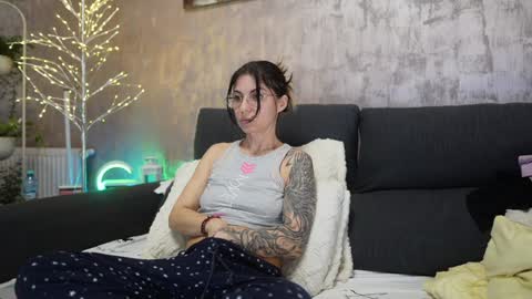 crissy_love online show from 02/05/25, 02:51