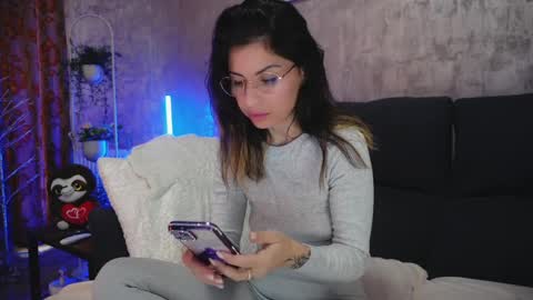 crissy_love online show from 02/17/25, 06:31