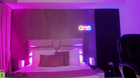 cristal__adams online show from 09/28/25, 12:21