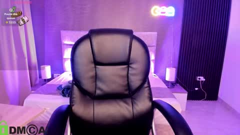 Snapshot of cristal__adams chatting on 10/07/25, 12:35 cristal__adams online show from 10/07/25, 12:35