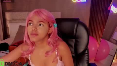 Snapshot of cristal__adams chatting on 01/18/26, 11:36 cristal__adams online show from 01/18/26, 11:36