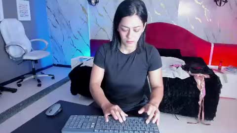 Cristal online show from 07/16/26, 10:10