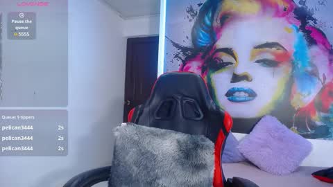 Snapshot of cristal_horny19 chatting on 02/17/25, 04:09 Milena online show from 02/17/25, 04:09