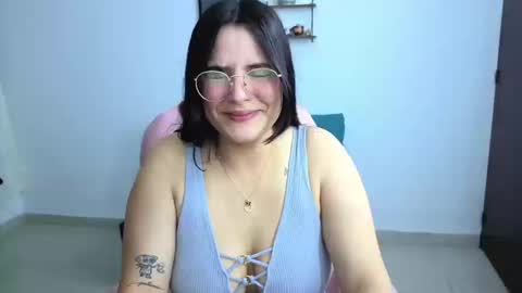 Cristal online show from 10/17/25, 11:18