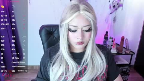 Snapshot of cristal_kosh chatting on 03/08/25, 11:58 Cris online show from 03/08/25, 11:58