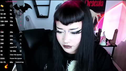 Snapshot of cristal_kosh chatting on 11/09/25, 06:06 Cris online show from 11/09/25, 06:06