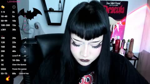 Snapshot of cristal_kosh chatting on 02/11/26, 09:20 Cris online show from 02/11/26, 09:20