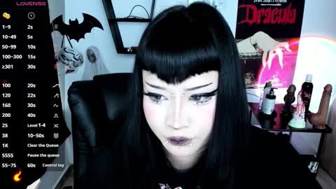 Snapshot of cristal_kosh chatting on 03/25/26, 08:59 Cris online show from 03/25/26, 08:59