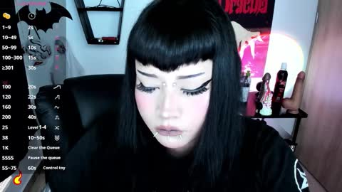 Snapshot of cristal_kosh chatting on 03/28/26, 09:25 Cris online show from 03/28/26, 09:25