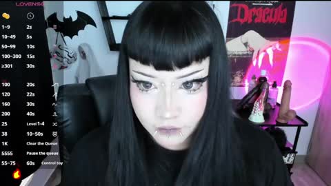 Snapshot of cristal_kosh chatting on 05/26/26, 08:49 Cris online show from 05/26/26, 08:49