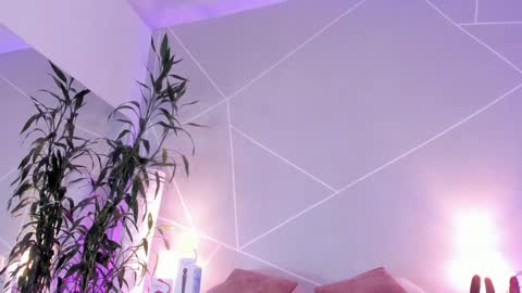 Snapshot of cristal_princess_ chatting on 12/10/24, 11:40 Cristal online show from 12/10/24, 11:40