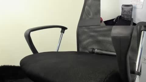 Snapshot of cristal_princess_ chatting on 02/15/25, 04:25 Cristal online show from 02/15/25, 04:25