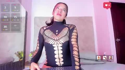 Snapshot of cristal_quintero chatting on 06/20/26, 12:08 Cristal online show from 06/20/26, 12:08