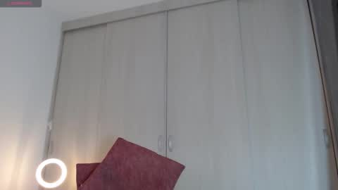 Cristal  online show from 12/03/25, 07:23