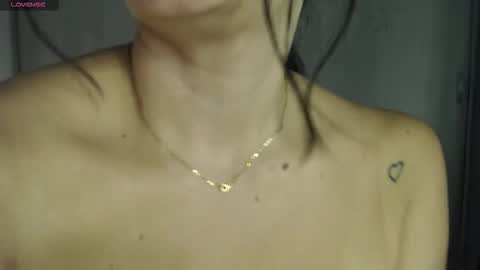 Snapshot of cristal_sexyboobs_ chatting on 12/20/25, 02:13 Cristal online show from 12/20/25, 02:13