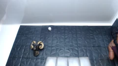 Hanna  online show from 10/26/25, 11:27