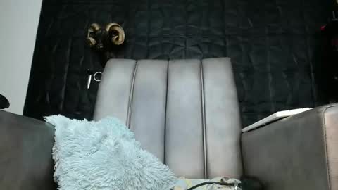 Snapshot of cristal_smith06 chatting on 05/28/26, 01:58 Hanna online show from 05/28/26, 01:58