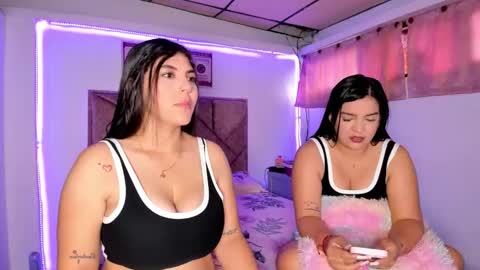 Snapshot of cristal_smith20 chatting on 02/21/26, 01:45 cristal_smith20 online show from 02/21/26, 01:45