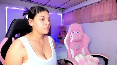 Snapshot of cristal_smith20 chatting on 06/05/26, 11:38 cristal_smith20 online show from 06/05/26, 11:38