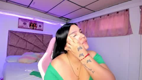 Snapshot of cristal_smith20 chatting on 06/19/26, 11:36 cristal_smith20 online show from 06/19/26, 11:36