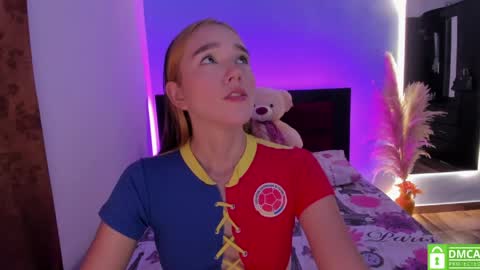 Snapshot of cristal_t2 chatting on 03/27/26, 07:13 cristal_t2 online show from 03/27/26, 07:13