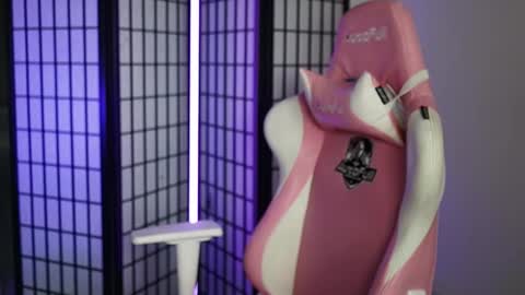 Snapshot of cristalhill chatting on 01/31/26, 07:11 Laura online show from 01/31/26, 07:11