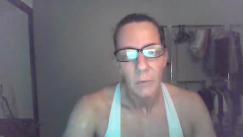 Snapshot of cristalmills069 chatting on 05/03/26, 11:33 Quartz online show from 05/03/26, 11:33
