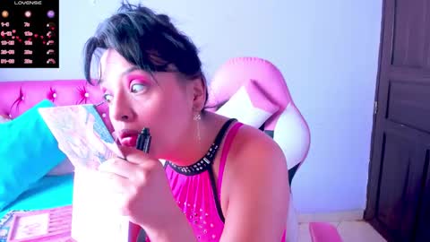 Snapshot of cristaln07 chatting on 02/11/26, 12:54 Natis online show from 02/11/26, 12:54