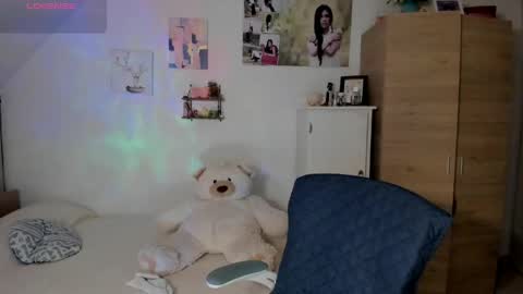 veronika online show from 04/29/26, 03:10
