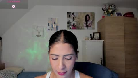 veronika online show from 06/17/26, 03:42