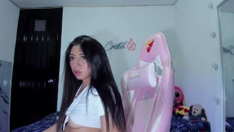 Snapshot of cristel_natt chatting on 12/27/24, 07:35 Independent Model online show from 12/27/24, 07:35