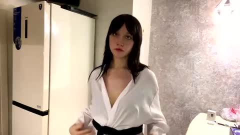Snapshot of cristenfarias chatting on 05/12/26, 06:49 Niki online show from 05/12/26, 06:49