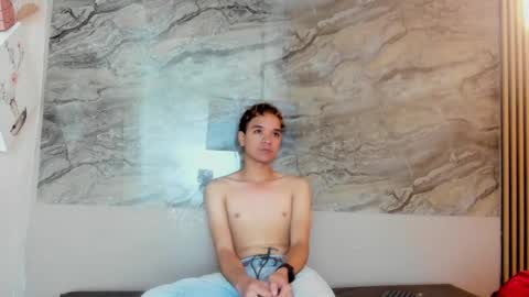Snapshot of cristhian_cody chatting on 10/08/25, 01:42 Cristhian online show from 10/08/25, 01:42