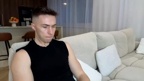 Snapshot of cristianovilla chatting on 03/07/25, 04:55 CristianoHailey online show from 03/07/25, 04:55