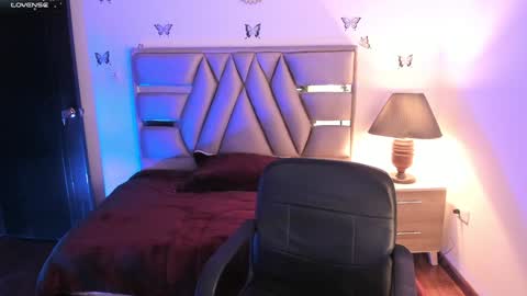 Snapshot of cristie_ortiz chatting on 01/04/25, 11:48 Cristina online show from 01/04/25, 11:48