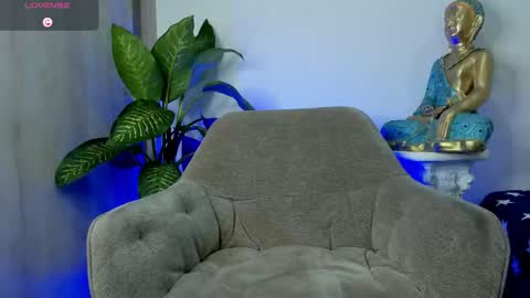 Snapshot of cristiianmartinez chatting on 11/14/25, 12:53 Cristian online show from 11/14/25, 12:53