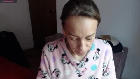 cristina online show from 10/26/25, 04:02