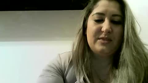 Snapshot of cristina20021991 chatting on 01/01/25, 06:06 cristina20021991 online show from 01/01/25, 06:06