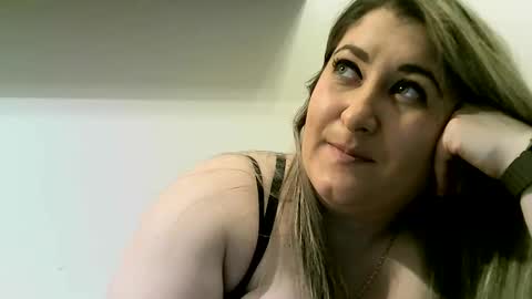 Snapshot of cristina20021991 chatting on 01/06/25, 09:54 cristina20021991 online show from 01/06/25, 09:54