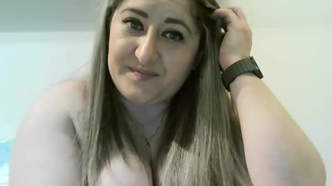 Snapshot of cristina20021991 chatting on 03/10/25, 09:18 cristina20021991 online show from 03/10/25, 09:18