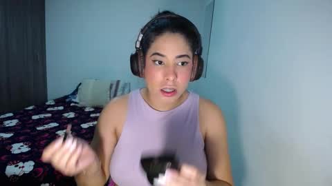 Cristina online show from 11/18/25, 02:39