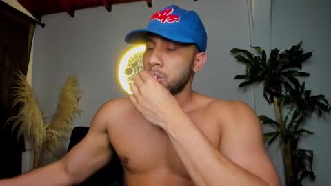 Snapshot of cristobal12cock chatting on 02/03/26, 02:53 Cristian online show from 02/03/26, 02:53