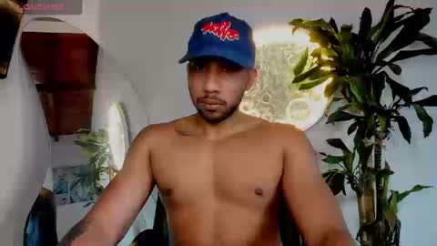 Snapshot of cristobal12cock chatting on 03/14/26, 05:18 Cristian online show from 03/14/26, 05:18