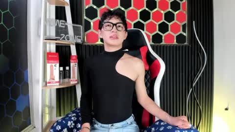 Cristopher  online show from 05/02/26, 08:47